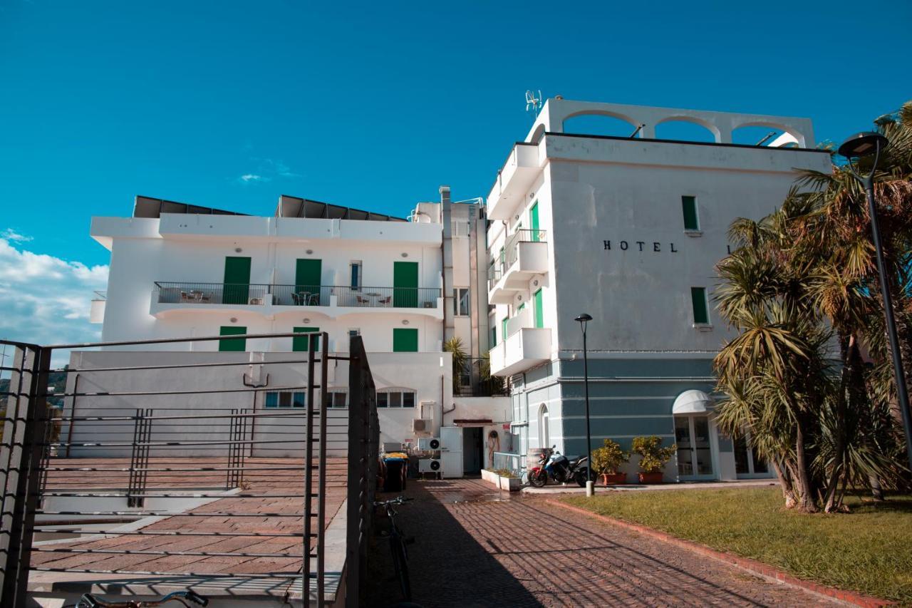 Hotel Ligure Spotorno Extérieur photo