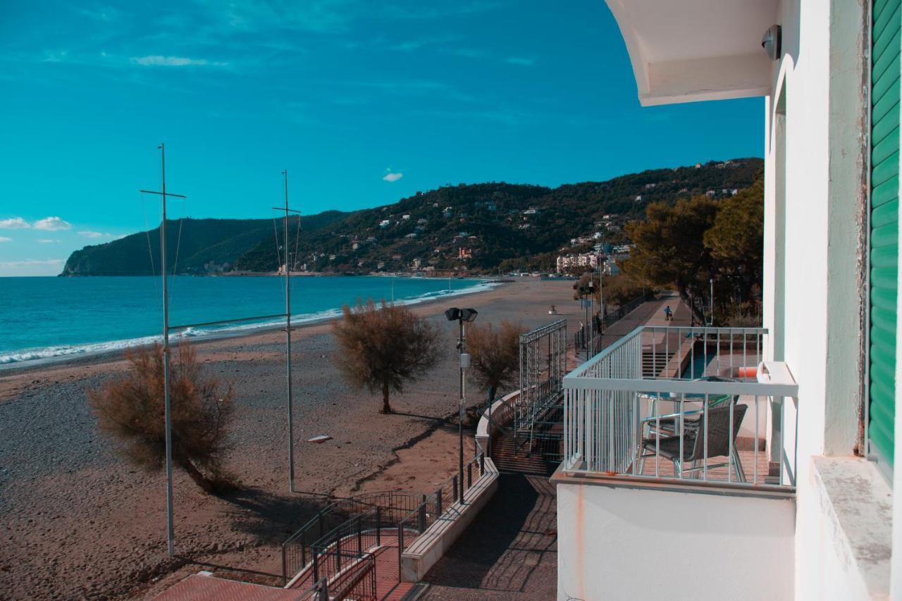 Hotel Ligure Spotorno Extérieur photo