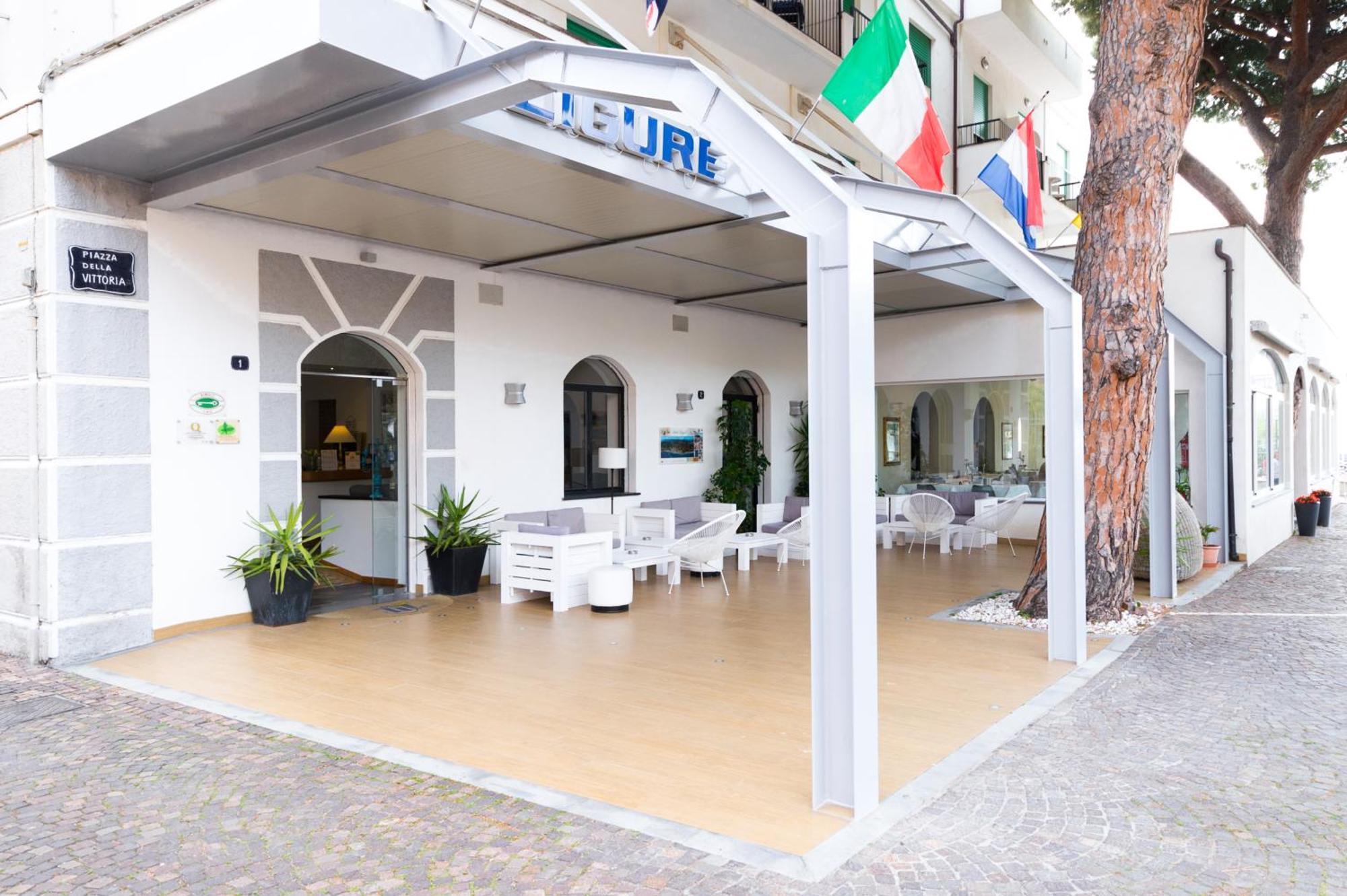 Hotel Ligure Spotorno Extérieur photo