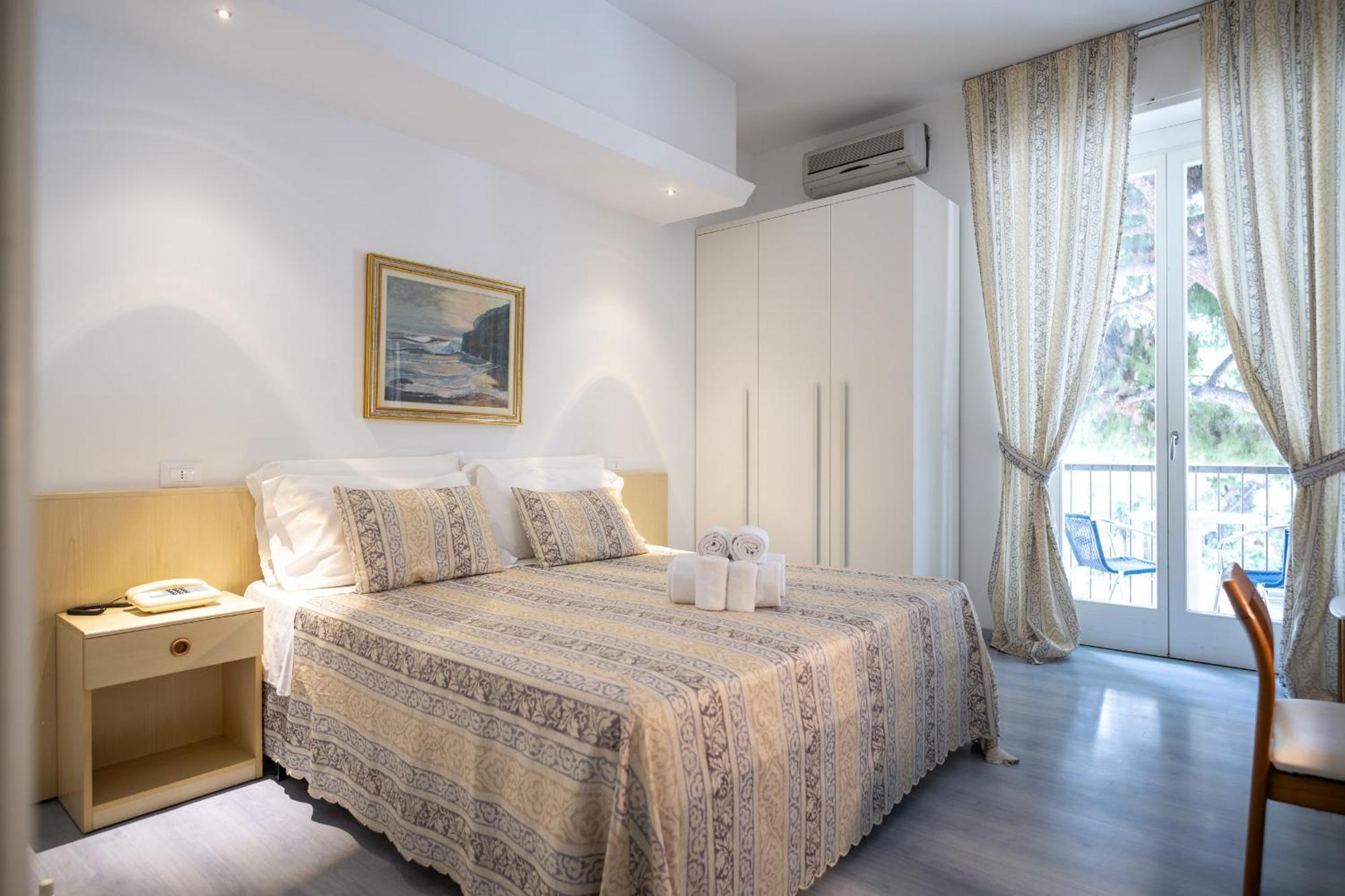 Hotel Ligure Spotorno Extérieur photo