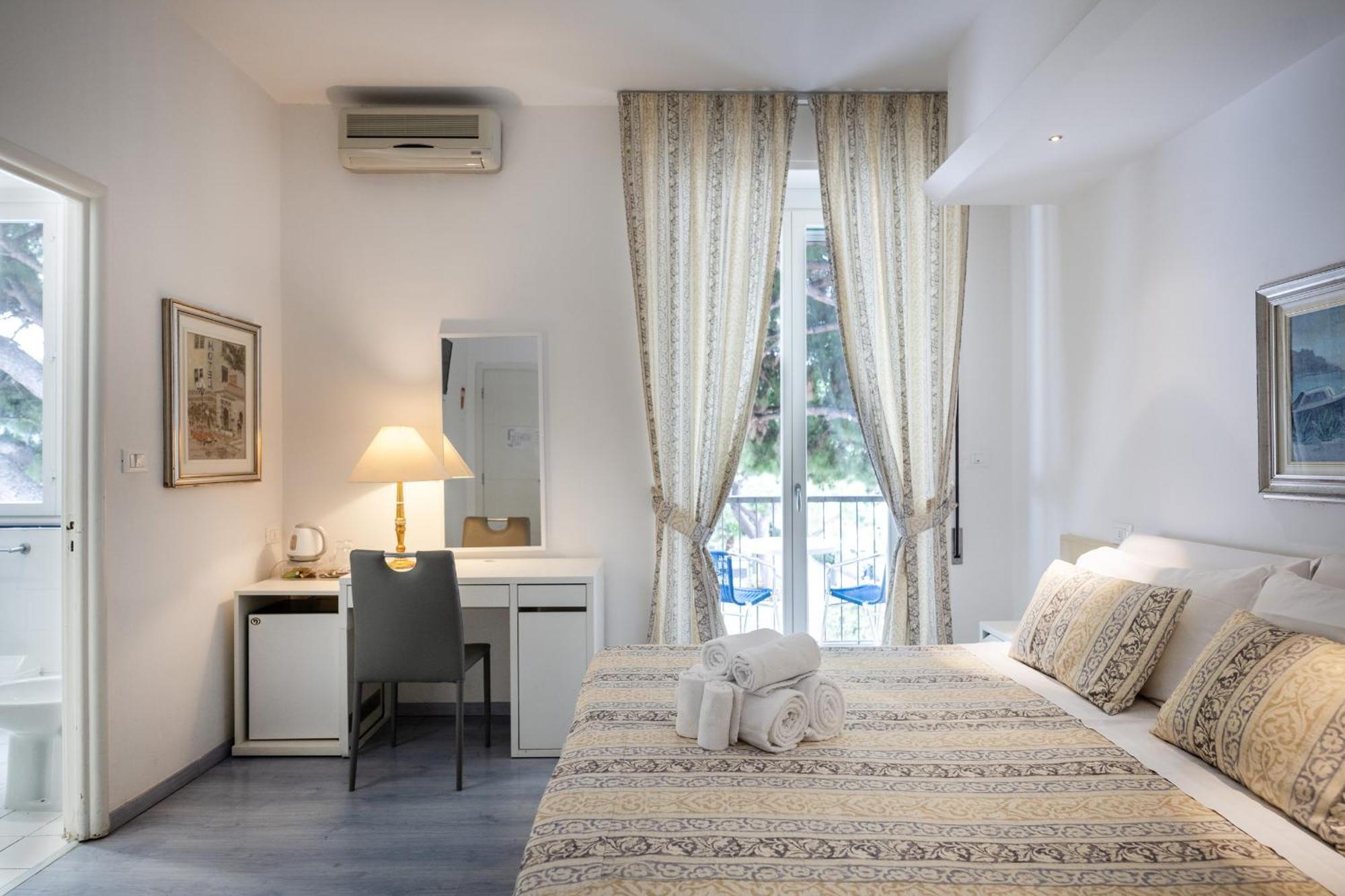 Hotel Ligure Spotorno Extérieur photo