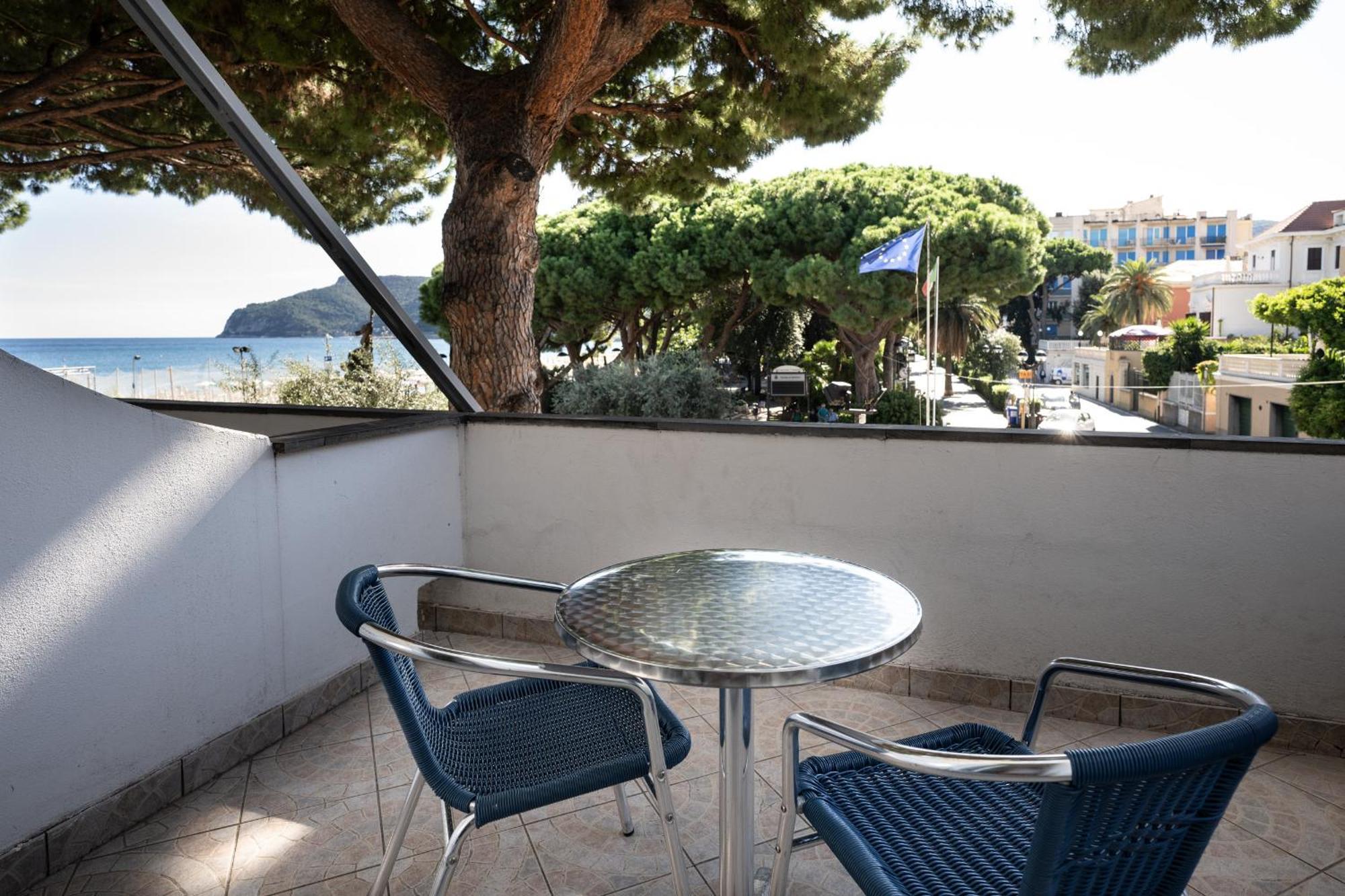 Hotel Ligure Spotorno Extérieur photo